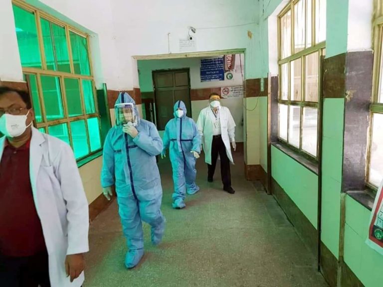 नरेंद्र सिंह तोमर मोदी मंत्रिमंडल के ऐसे पहले मंत्री हैं जो कोरोना पॉजिटिव मरीजों से मिले