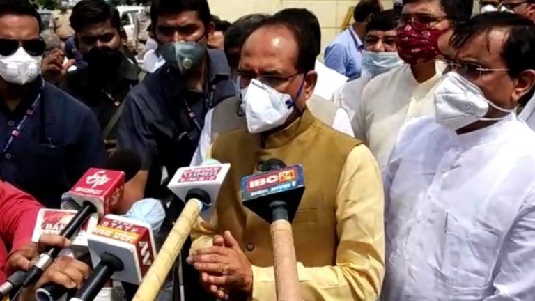 more-mla-of-inc-can-come-in-bjp,-vd-sharma-said