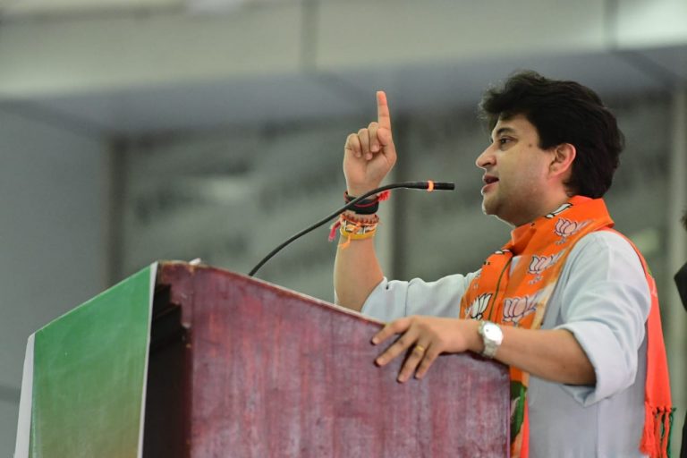 कांग्रेस ने सिंधिया को नहीं दिया डिप्टी सीएम पद का ऑफर, इस नेता ने किया खुलासा