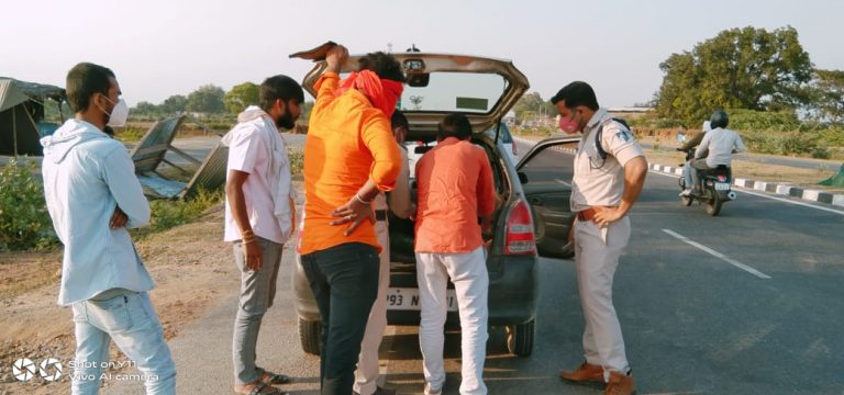 एमपी, यूपी बॉर्डर पर चिरूला पुलिस ने दिखाई सख्ती, आने-जाने वाहनों की चेकिंग