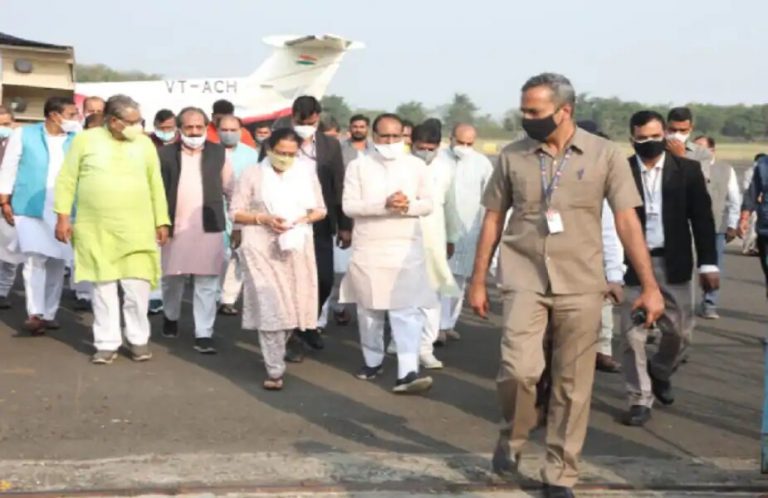 CM Shivraj Singh has left for Gondia today. Masani's funeral