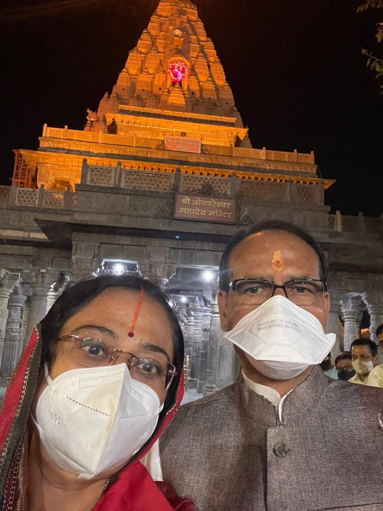 शिवराज ने कोरोना संकट दूर करने के लिए इंदौर के मरीमाता मंदिर में की पूजा कही ये बात