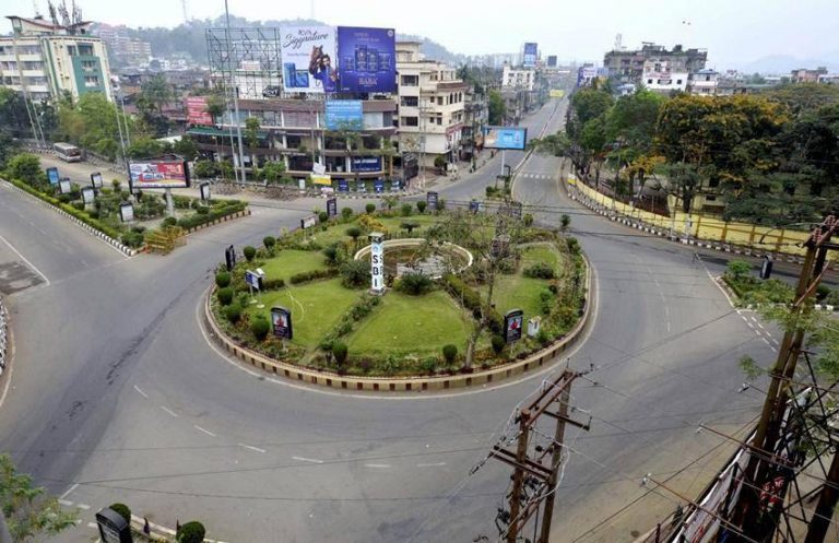 लॉकडाउन को लेकर किया बड़ा ऐलान, बंद रहेंगी सब्जी-फल की दुकान और पेट्रोल पंप, शहर में वाहन नहीं चलेंगे,घर में ही मनानी होगी होली