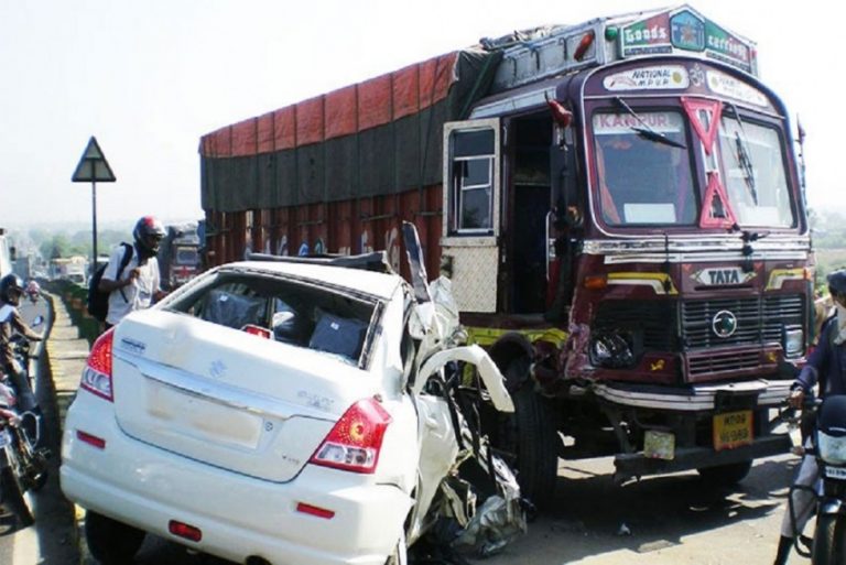अलग-अलग सड़क हादसे में 5 की गई जान,नॉएडा में 10 से ज्यादा लोग घायल