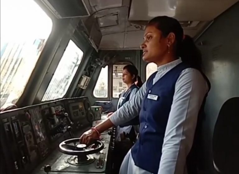 अंतरराष्ट्रीय महिला दिवस: विशेष ट्रेन पहुंची ग्वालियर, नारी शक्ति का हुआ सम्मान