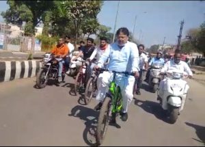 pradumn singh on cycle