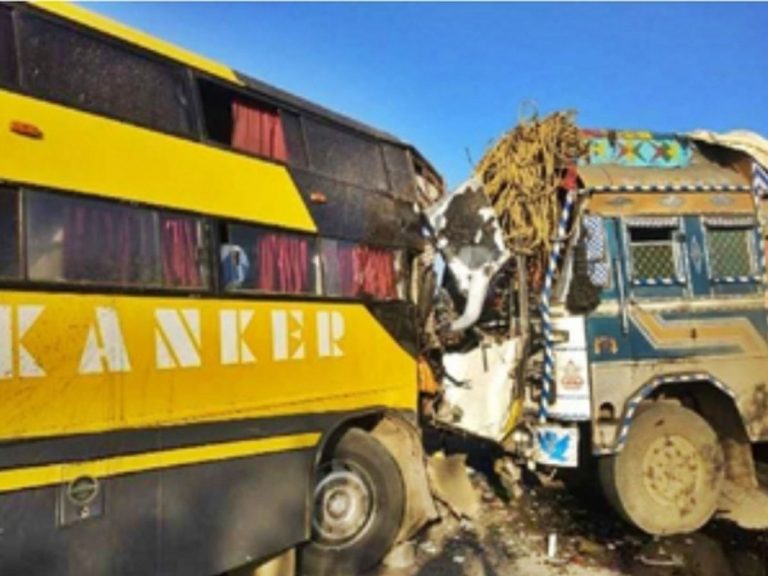 ग्वालियर लौटते समय भीषण सड़क हादसे में भाई-बहन की मौत, आरोपी चालक डंपर छोड़कर मौके से फरार