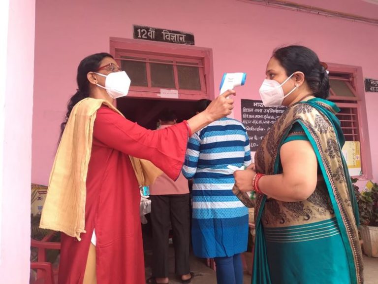 दमोह उपुचनाव में 7 बजे से वोटिंग जारी मतदाता केंद्रों पर खास इंतजाम कोरोना को लेकर