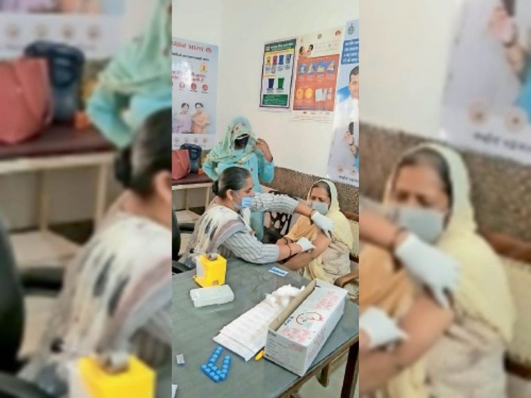 सीएम ने की प्रशंसा इस बुजुर्ग महिला की 118 साल की तुलसी बाई ने लगवाया कोरोना का टीका