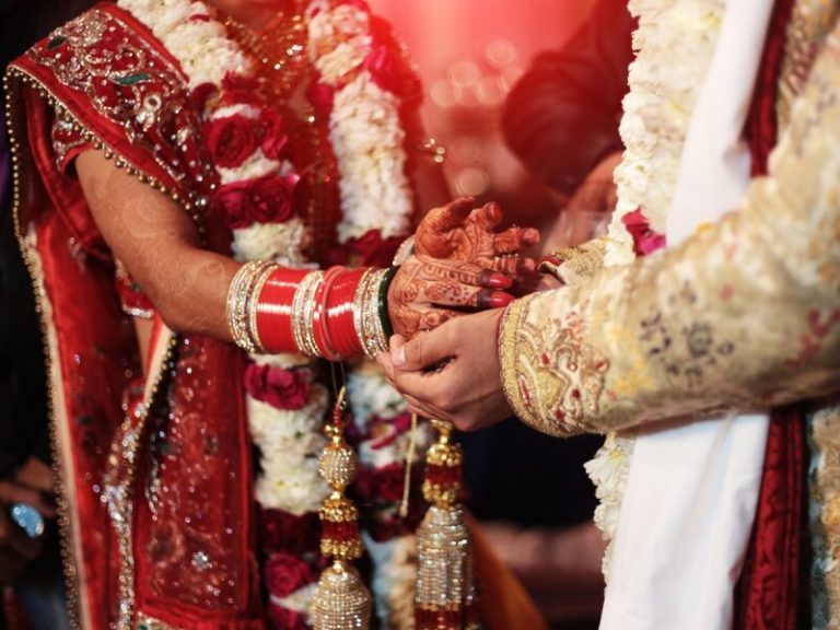 लॉकडाउन की शादियों में दोनों पक्षों से 20-20 लोग होंगे शामिल, नाई-पंडित भी इसमें शामिल होंगे