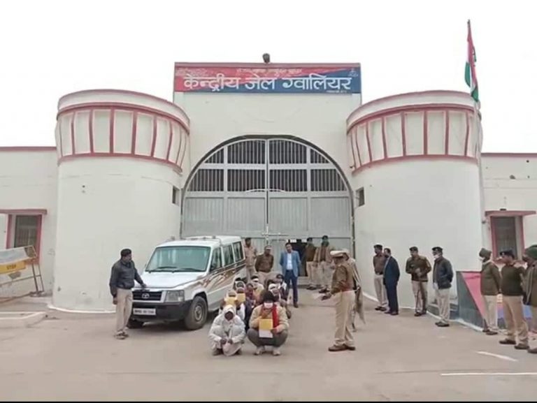 हत्यारे ने सेन्ट्रल जेल में की धोखाधड़ी:थाने में 4 दिन की सजा बढ़ाकर दिखाने पर कम हो रही थी 6 महीने की सजा