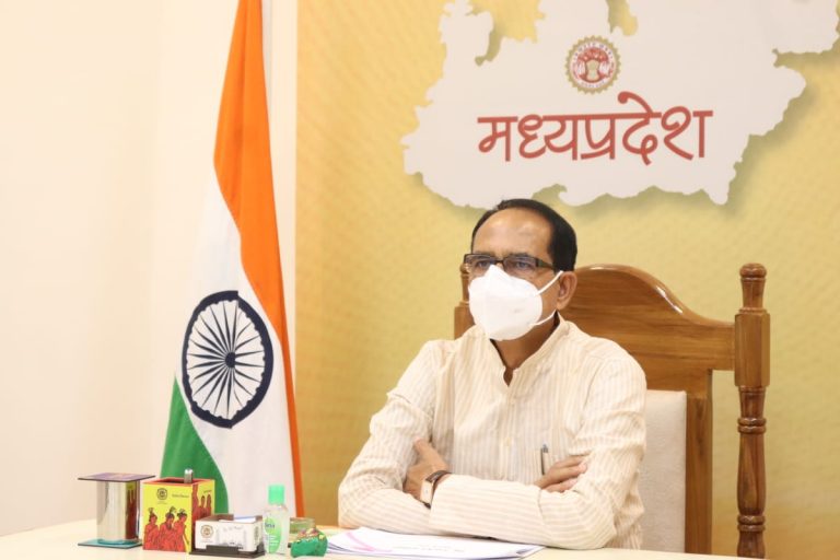 मध्‍य प्रदेश में 1 करोड़ से अधिक परिवारों को नि:शुल्क मिलेगा 3 माह का राशन