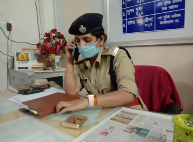 महिला वकील के गले से चेन खींचने वाला बदमाश गिरफ्तार,लूटी सोने की चेन भी बरामद