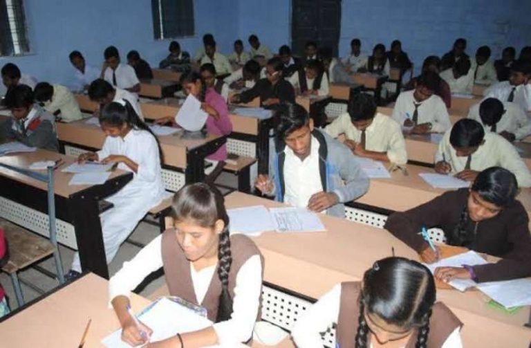 सरकार का बड़ा फैसला 10वीं और 12वीं की बोर्ड परीक्षा न दे पाने वाले छात्र भी होंगे पास