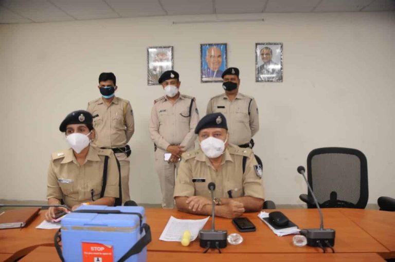 सरकारी ब्लड बैंक से नकली दस्तावेज बनाकर बेचते थे प्लाज्मा, पुलिस ने किया गिरफ्तार