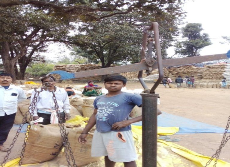 पिछोर की दो कृषि समितियों में  1.98 करोड का गबन, किसानों के हक पर डाला डांका