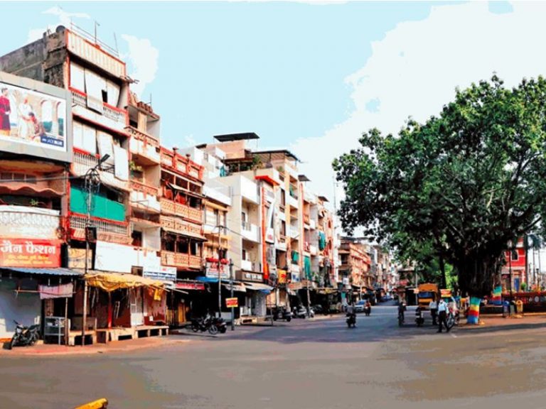 MP के इस जिले मई तक बढ़ा कोरोना कर्फ्यू, जानिए कितनी देर तक खुलेंगी दुकानें