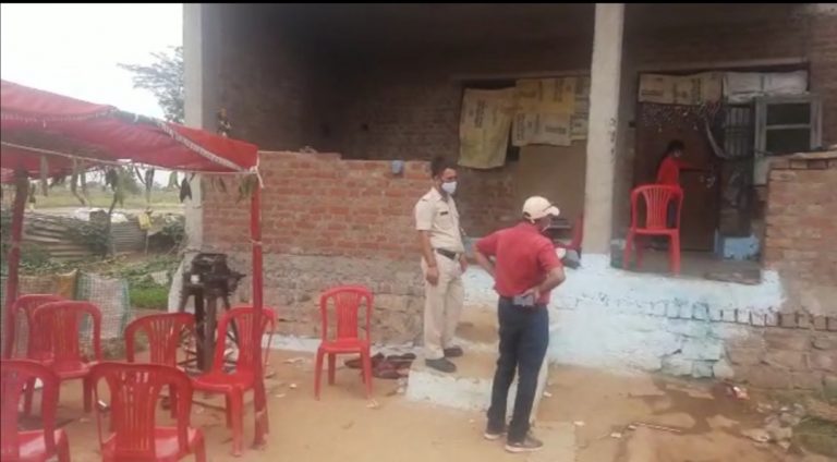 ग्रामीण क्षेत्रों में प्रशासन ने रोकी शादिया, गांव में 17 महीने की बच्ची से लेकर 105 साल के बुजुर्ग मिले संक्रमित