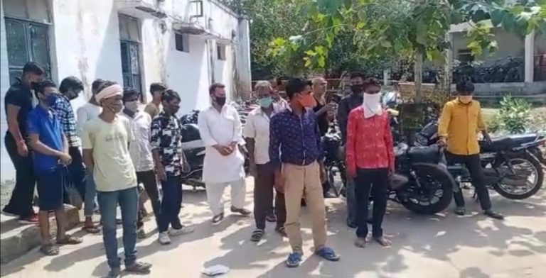 कांग्रेसियों ने पूर्व प्रधानमंत्री को पुण्यतिथि पर दी श्रद्धांजलि, विधायक ने मरीजों की सेवा में दो एंबुलेंस की समर्पित