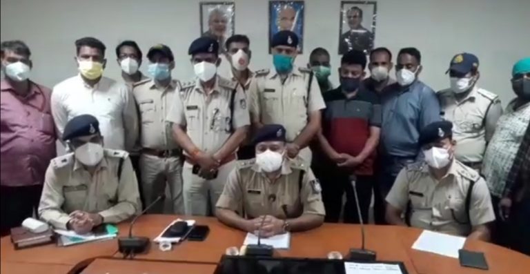 रिटायर्ड दरोगा की हत्या की गुत्थी सुलझी, पुलिस ने 3 हत्यारों को किया गिरफ्तार