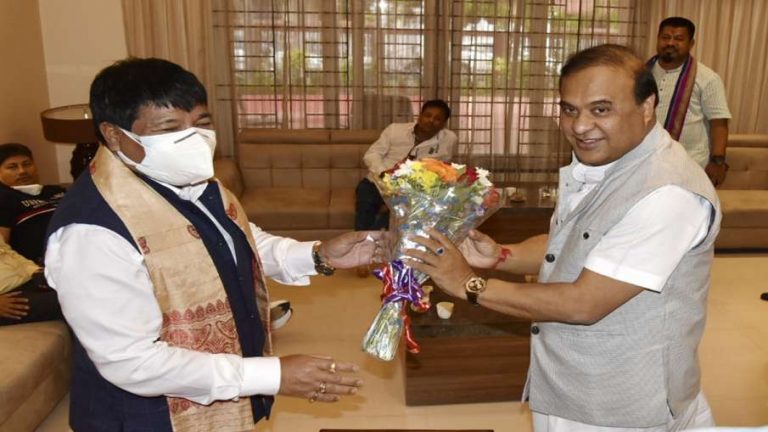 सीएम ने दिया इस्तीफा, हिमंता बिस्व सरमा होंगे अगले मुख्यमंत्री