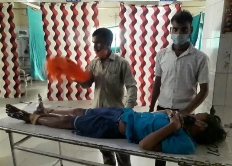जनता कर्फ्यू में नाश्ते का ठेला हटाने पर पुलिस से हुआ विवाद, कड़ाही का गर्म तेल गिरने से 15 साल का बालक झुलसा