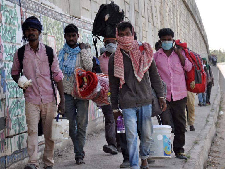 दिल्ली मे अनलॉक की प्रकिया होने पर मजदूरो की काम पर वापसी
