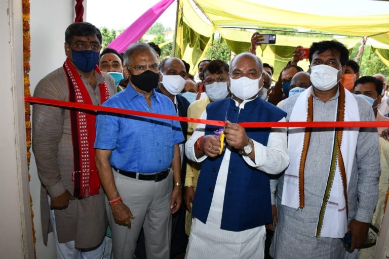 कृषि मंत्री तोमर ग्वालियर पहुंचे, बालिका छात्रावास और राष्ट्रीय बागवानी बोर्ड केंद्र का किया उद्घाटन