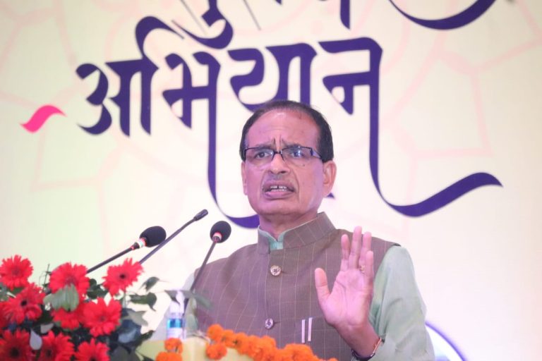 शिवराज सरकार का बड़ा फैसला, इन 12 मार्गों पर टोल टैक्स होगा लागू