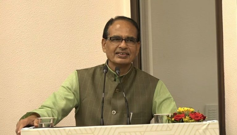 100 फीसदी टीकाकरण पर सरकार का जोर, वैक्सीनेशन महाअभियान को लेकर सीएम शिवराज करेंगे संबोधित