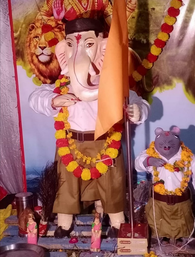 RSS के गणवेश में लगी गणपति की झांकी पर बवाल: कांग्रेस ने जताई आपत्ति, बीजेपी कर रही तारीफ