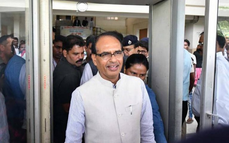 बुधनी में विकास कार्यों का भूमिपूजन एवं लोकार्पण के लिए पहुँचे सीएम शिवराज सिंह चौहान