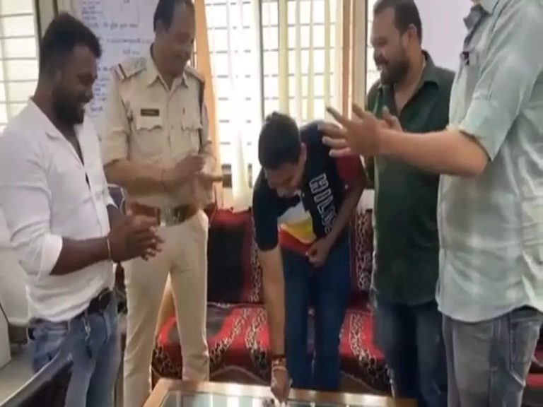 थाने में केक कटने के मामले में टीआइ लाइन अटैच, ये है मामला 
