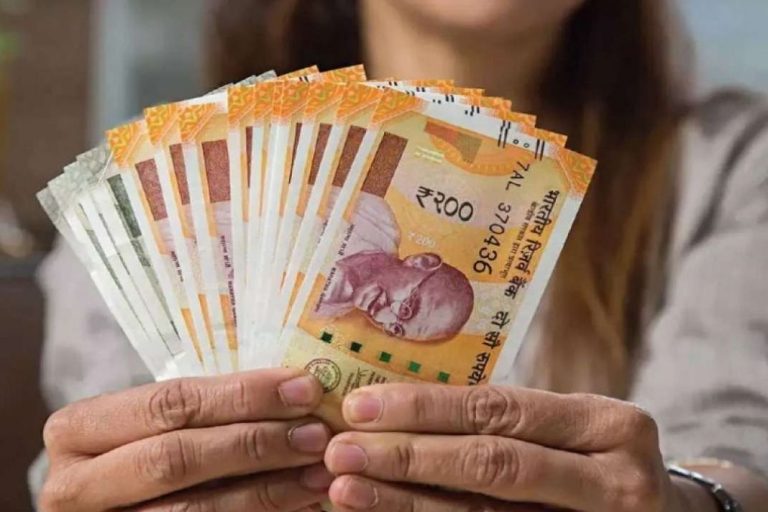 नवरात्र पर रेलवे ने दिया रेलकर्मचारियों को ये बड़ा तोहफ़ा