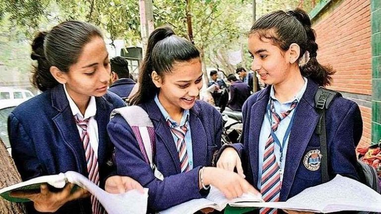 CBSE बोर्ड ने जारी की 10वीं, 12वीं के टर्म 1 एग्जाम की डेटशीट, इस तारीख से होंगी परीक्षाएं
