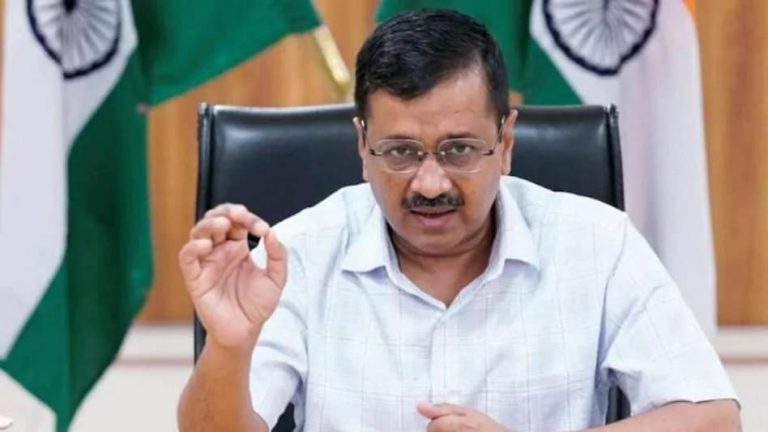 दिल्ली में लॉकडाउन जैसे प्रतिबंध, सीएम केजरीवाल ने आपात बैठक मे लिए ये बड़े फैसले