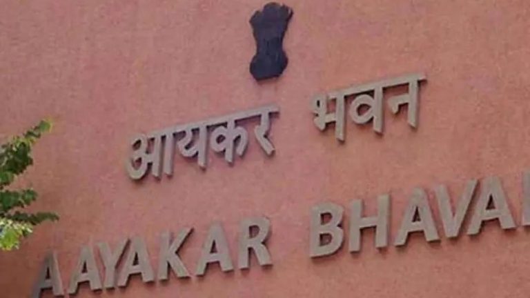 OPPO और Xiaomi कंपनी पर आयकर की ताबड़तोड़ छापेमारी