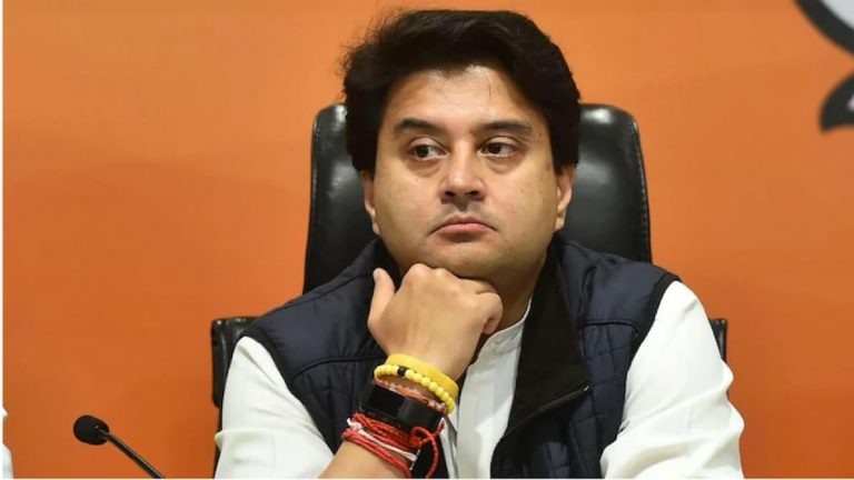 केंद्रीय मंत्री सिंधिया का इंस्टाग्राम अकाउंट हैक, हैकर ने लिखा ऐसा नाम