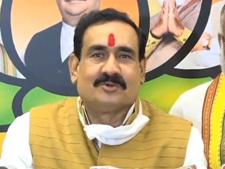गृहमंत्री नरोत्तम मिश्रा ने पठान फिल्म का विरोध ना करने की अपील
