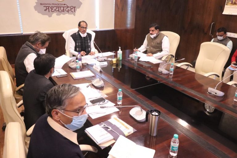 सीएम शिवराज ने कोरोना की बैठक पर लिए ये बड़े फैसले