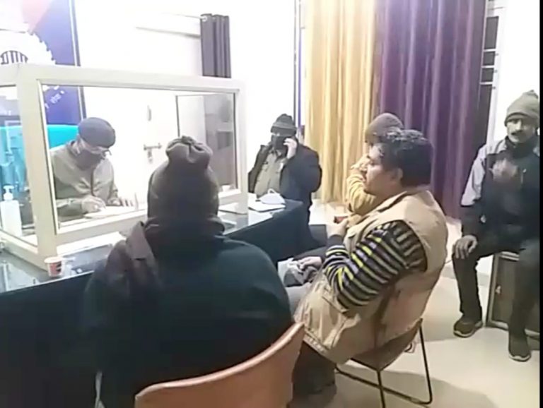 “फिल्मी स्टाइल लूट” बदमाशों ने कारोबारी से 5 मिनट में लुटा 20 लाख का सोना