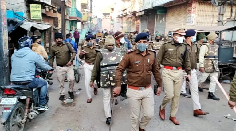 50 से ज्यादा कांग्रेसियों को हिरासत में लिया, सब्जी मंडी की तुड़ाई का कर रहे थे विरोध 