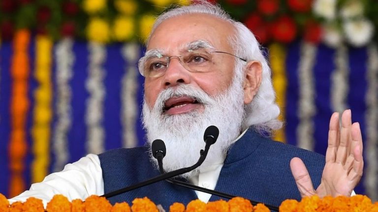 पीएम मोदी ने किसानों के खातों में ट्रांसफर की करोड़ों की राशि