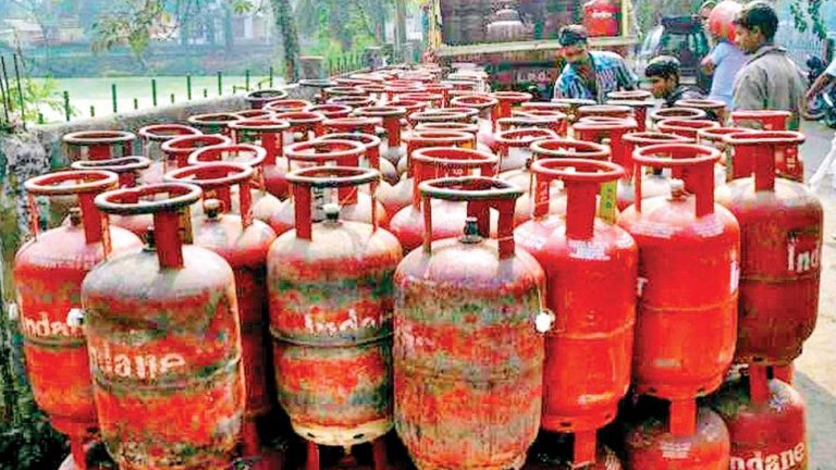 रसोई गैस के बढ़े दाम,एलपीजी गैस सिलेंडर के दाम इतने बढ़े