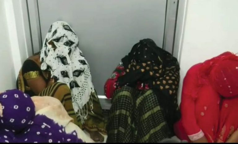 इंदौर में सेक्स रैकेट का खुलासा, इतने घंटे के हिसाब से था कॉलगर्ल और कमरे का रेट