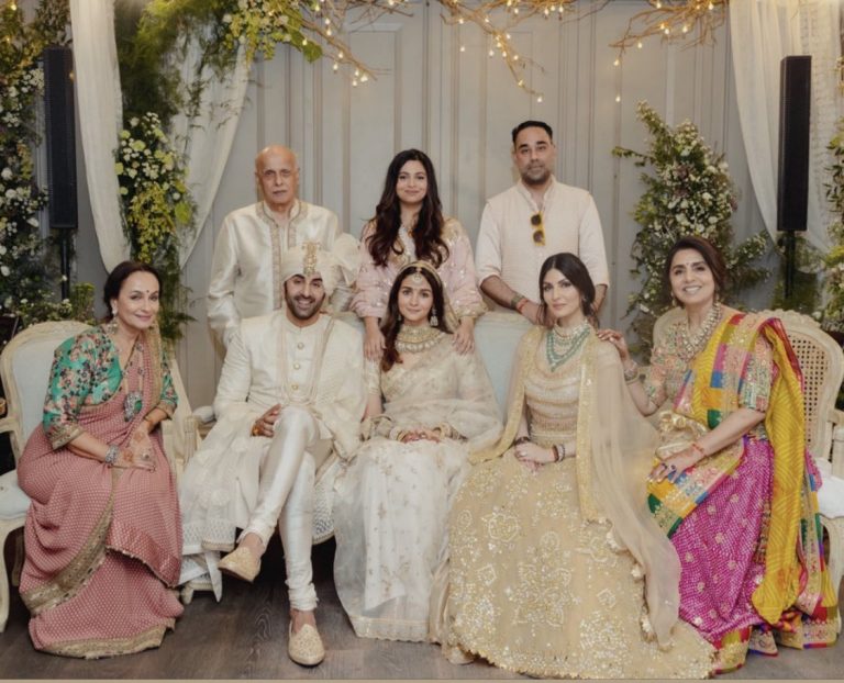 रणबीर कपूर और आलिया भट्ट की शादी में सालियों ने जूते छुपाकर मांगे 11.5 करोड़