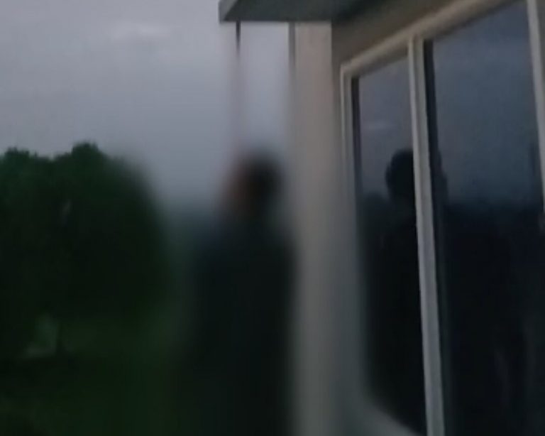 किसान ने फांसी लगाई, तहसीलदार पटवारी पर लगा ये आरोप