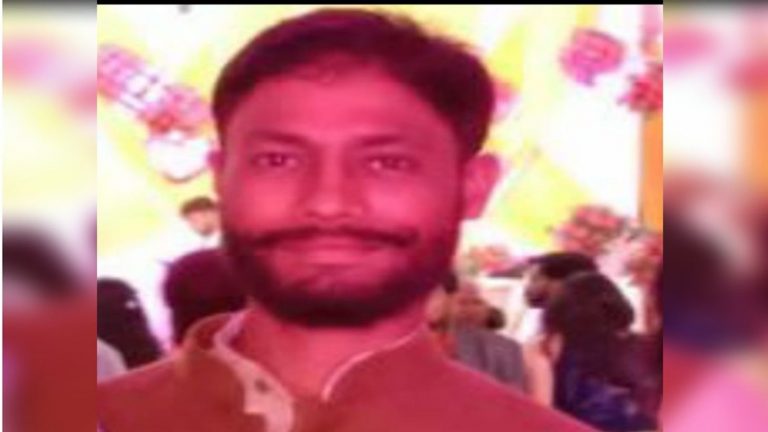 पिकनिक मनाकर लौट रही गैरेज संचालक ने गोली मारकर की खुदकुशी
