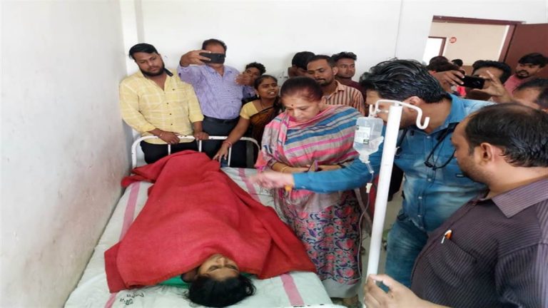 आटो-ट्रक की भिडंत में तीन बच्चों की मौत, कई घायल