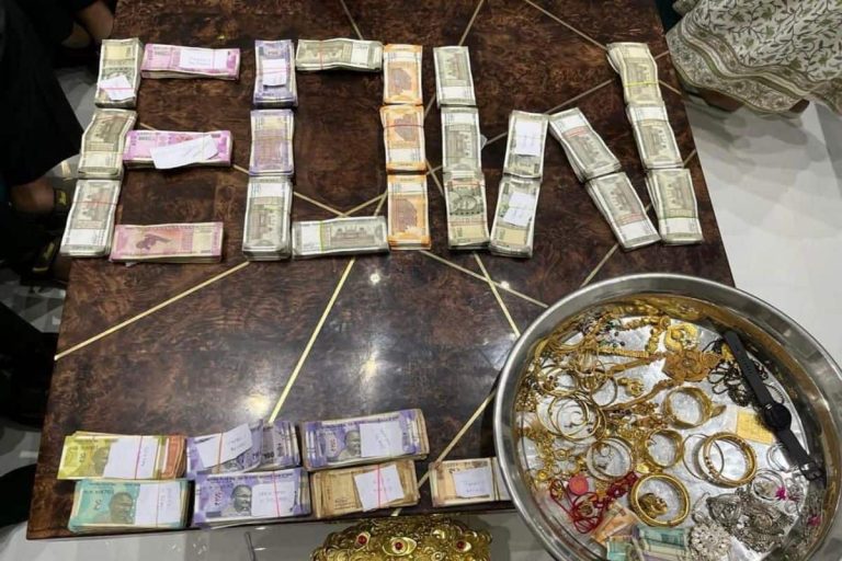 EOW की बड़ी कार्रवाई, RTO संतोष पाल सिंह के ठिकानों पर छापेमारी